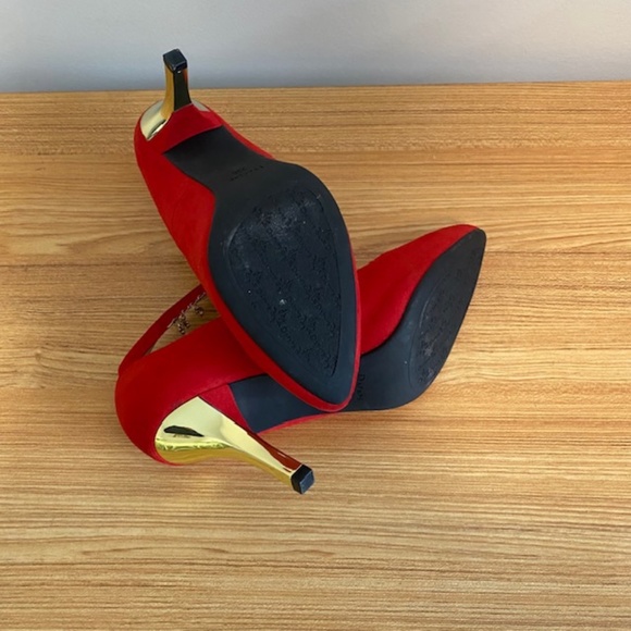 DAPHNE Dress Pumps Gold Tone Heels Ankle Strap Elegant Formal Size 7 US - Picture 4 of 4